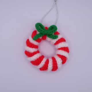 Image of red christmas wreath